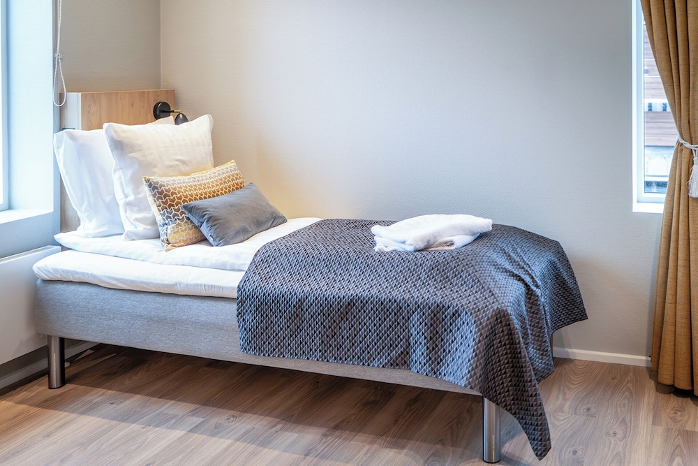 Plus, Superior, King Bed, Accessible