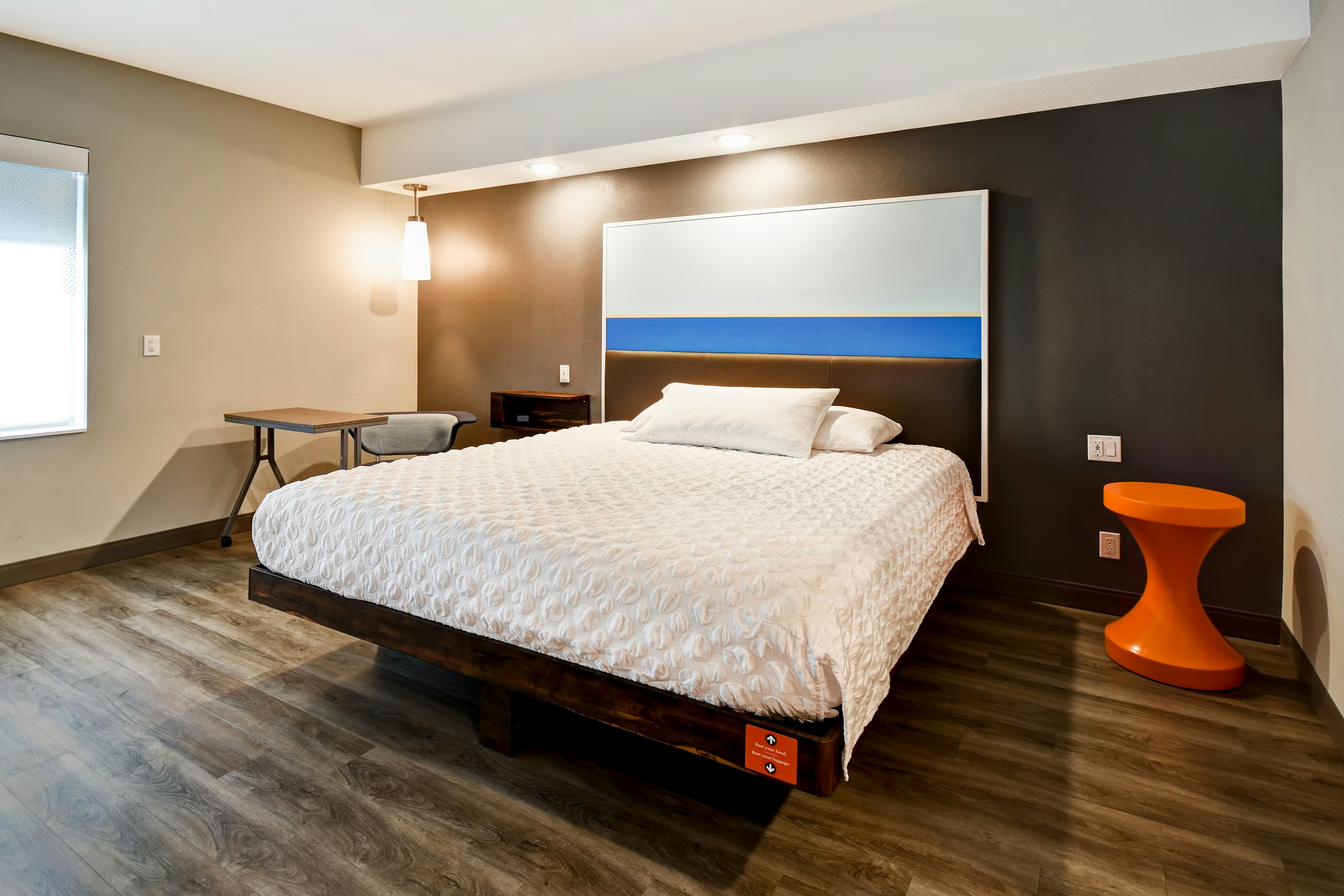 ROOM, KING BED, ACCESSIBLE