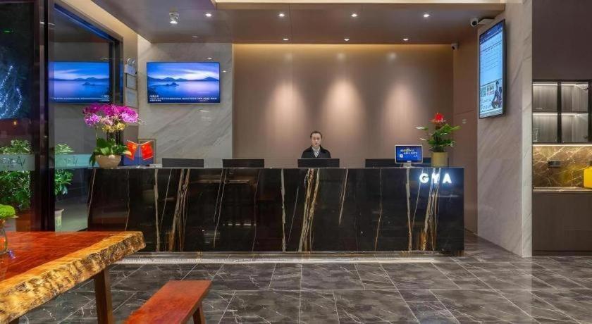 GYA Kunming Zijin Center Xiaodong Village Metro Station Hotel 12/38