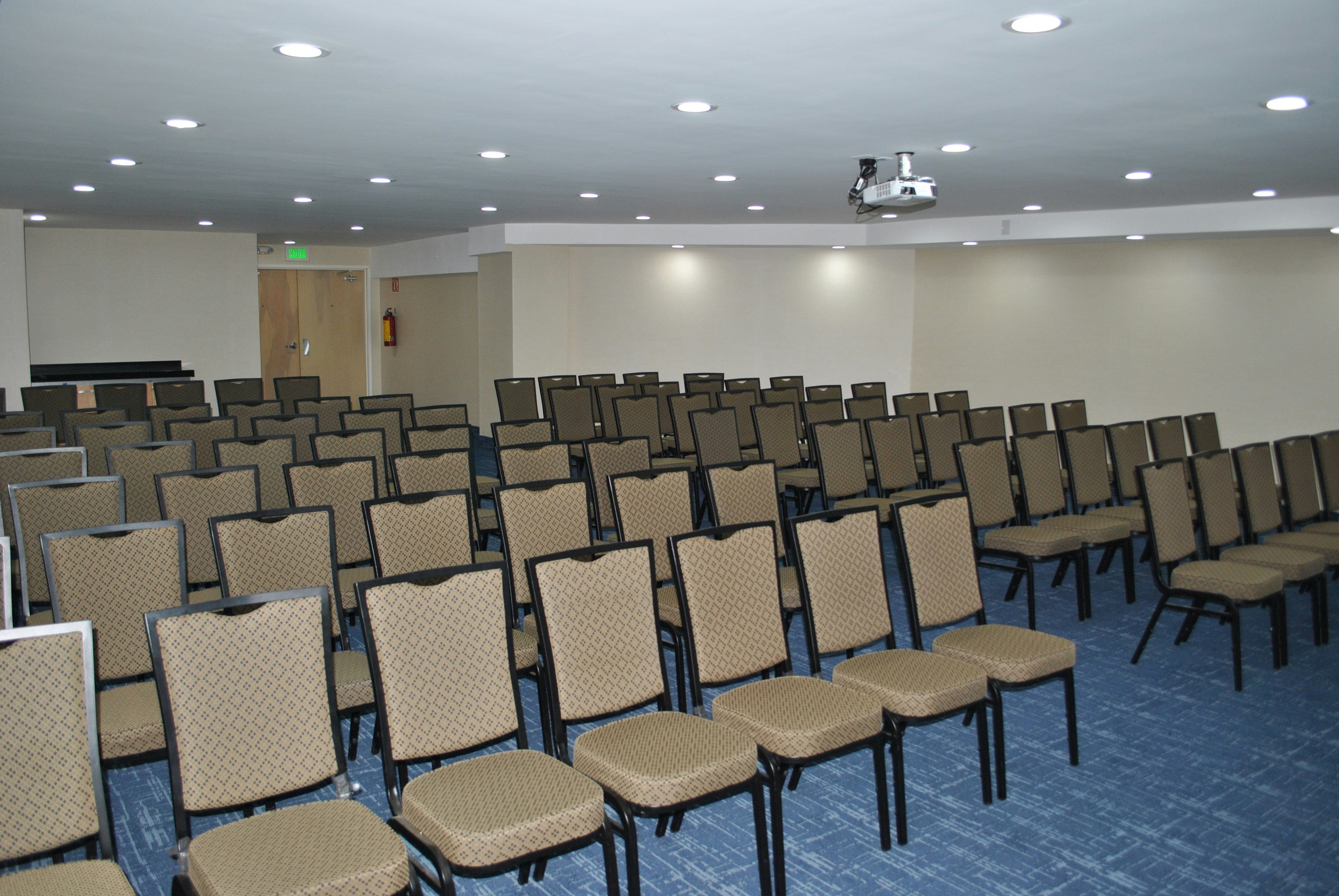 Holiday Inn Express Toluca 46/48