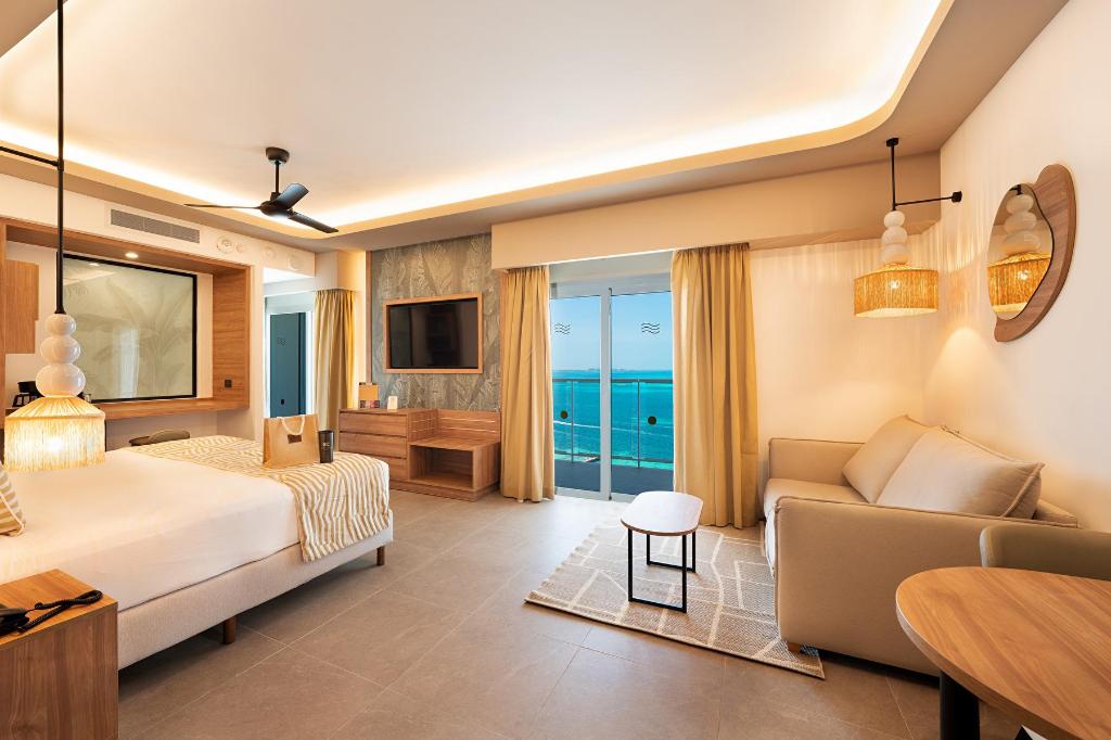 Elite, Club, Junior Suite, King Bed, Ocean View, Adult Only