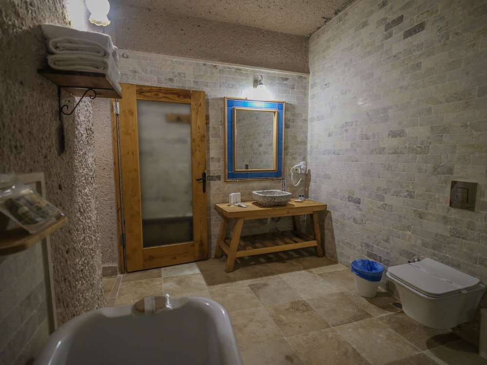 Kalsedon Cave Suites 26/28