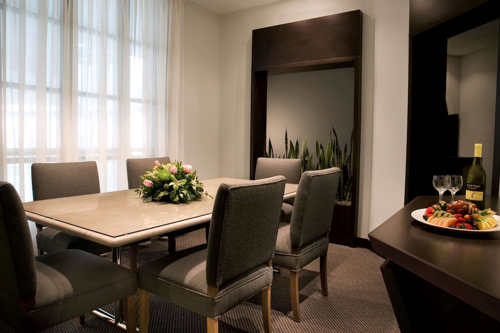 Hilton Toronto Markham Suites Conference Centre Spa 56/87