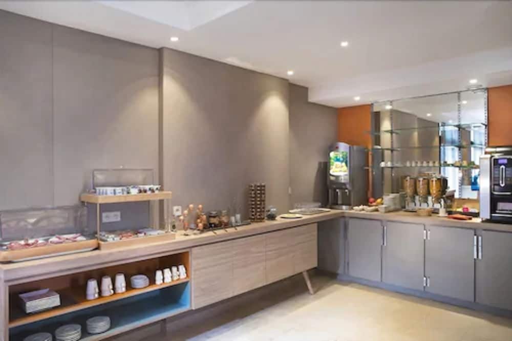 ibis Styles Bourg La Reine 8/50