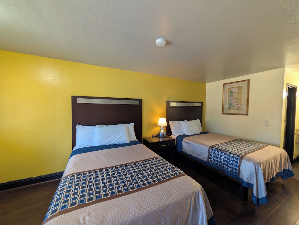 Crossroads Inn 18/39