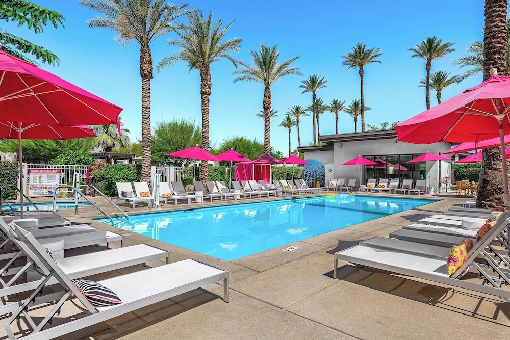 The Paloma Resort 45/50