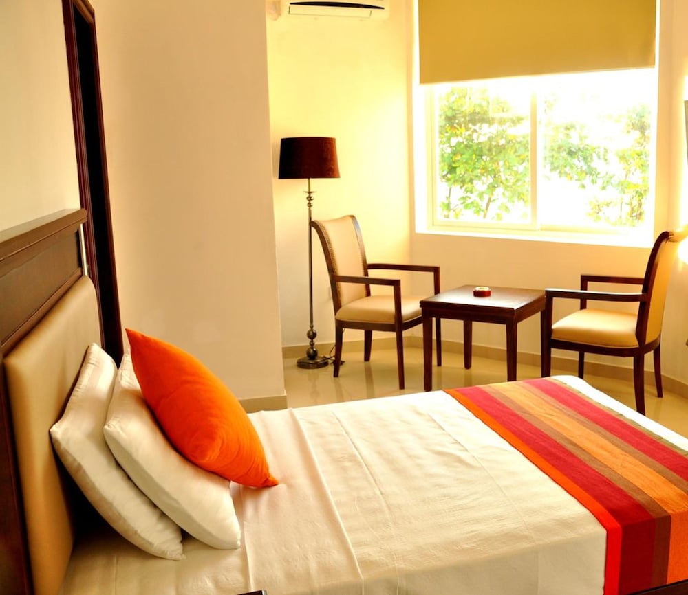 Sai Sea City Hotel 8/15