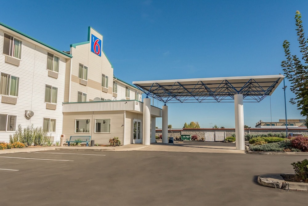 Motel6 Redmond, OR 30/39