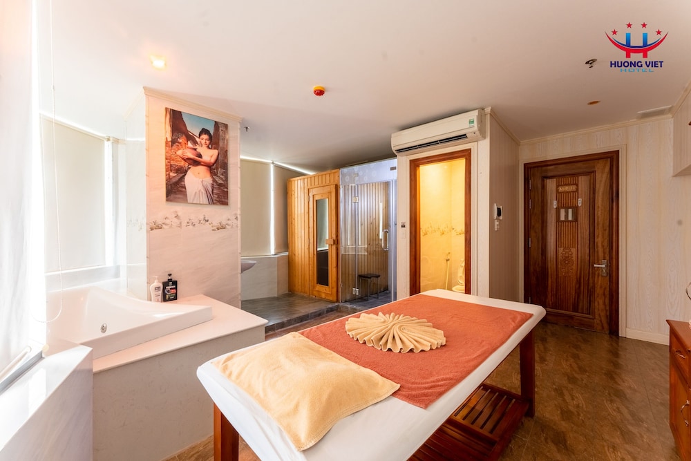 Huong Viet Hotel 73/99