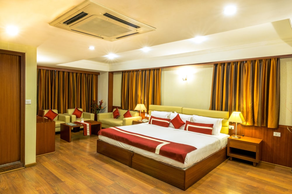 Octave Suites - Residency Road 13/33