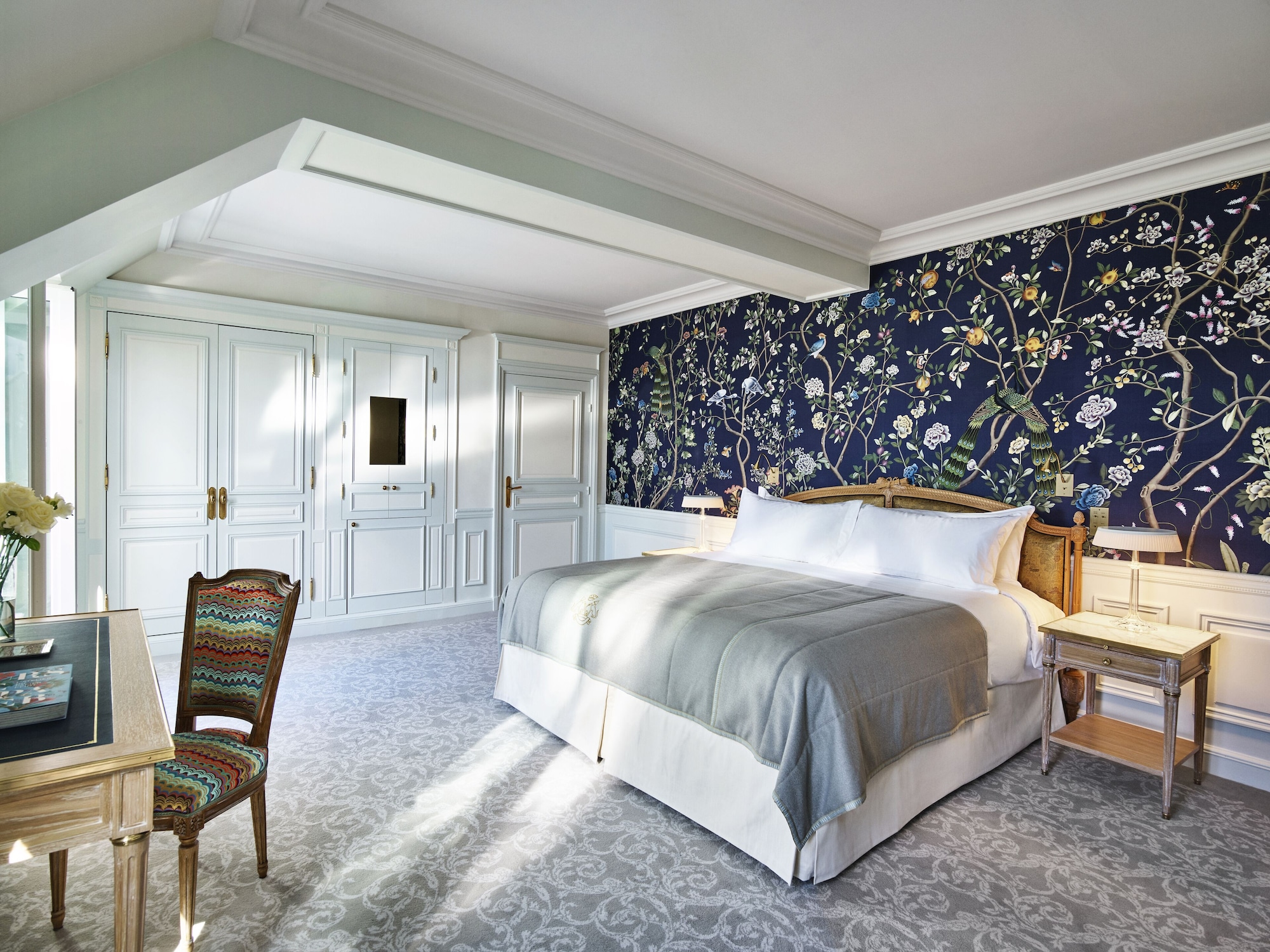 Executive, Eiffel View, Balcony