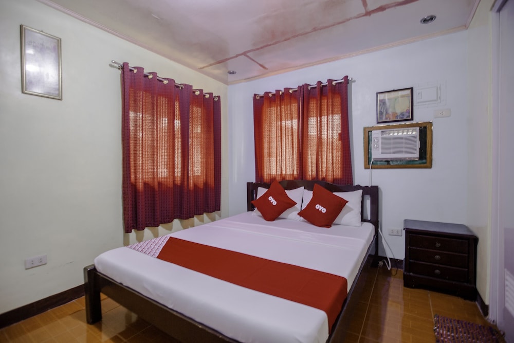 OYO 741 Sierra Travellers Inn 23/43