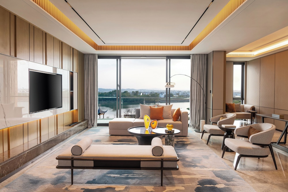 Hyatt Regency Huangshan Hengjiangwan 44/65