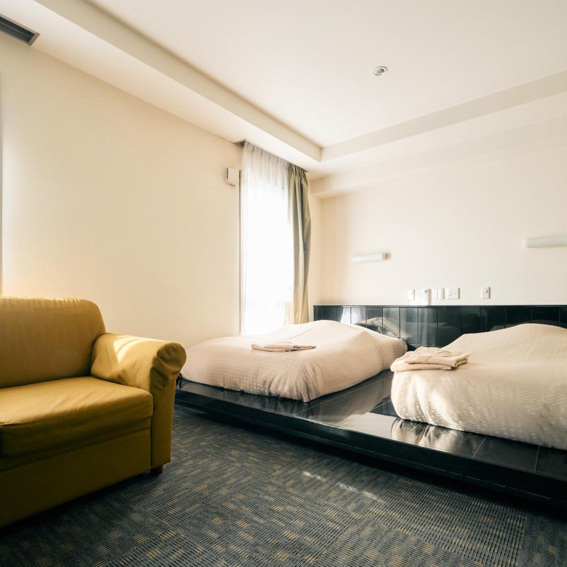 Room, Twin Beds