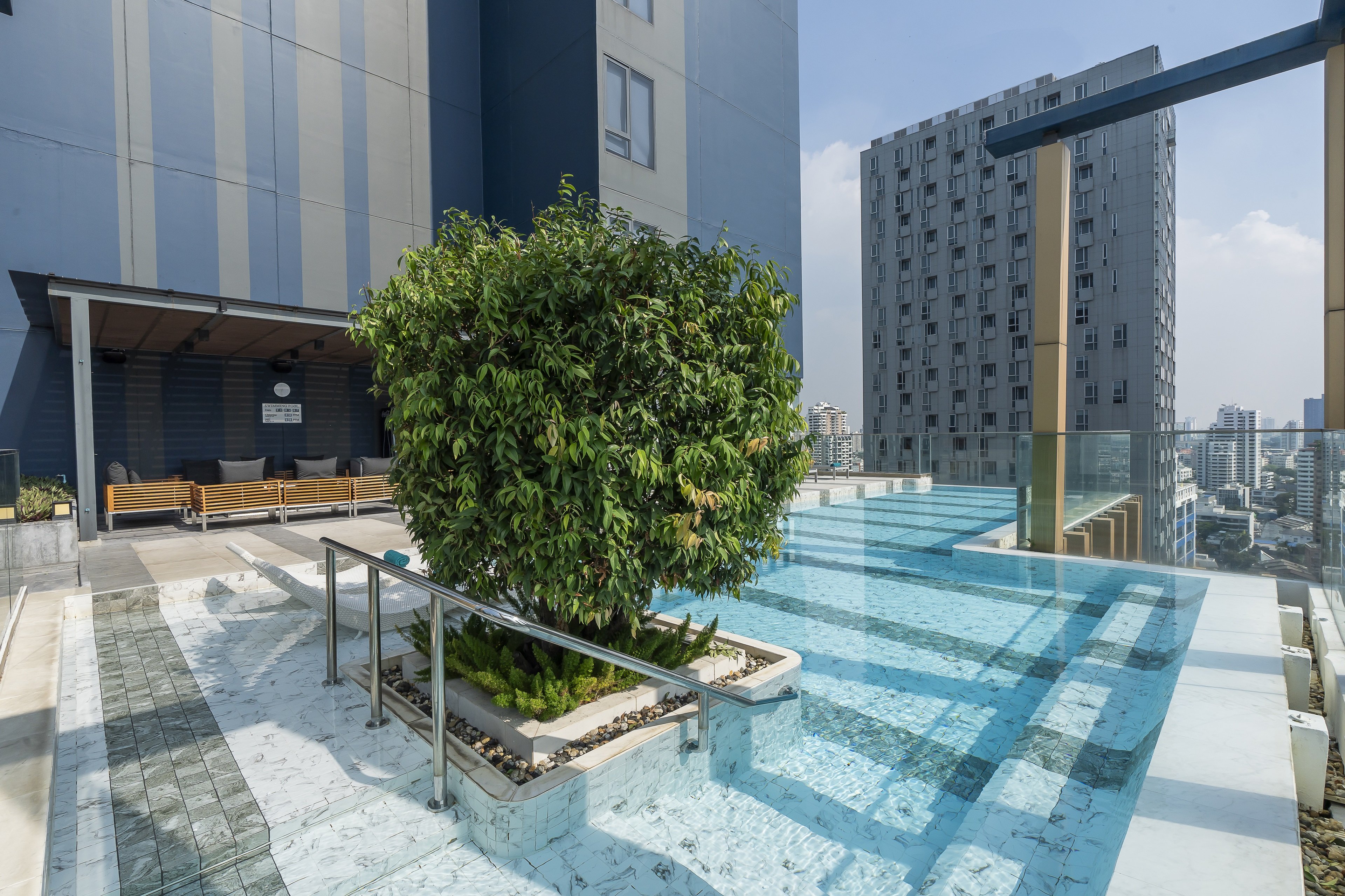 Staybridge Suites Bangkok Thonglor 30/80