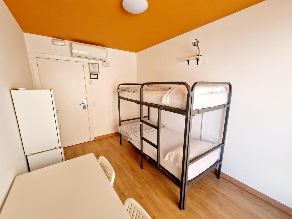Arc House Hostel 9/18