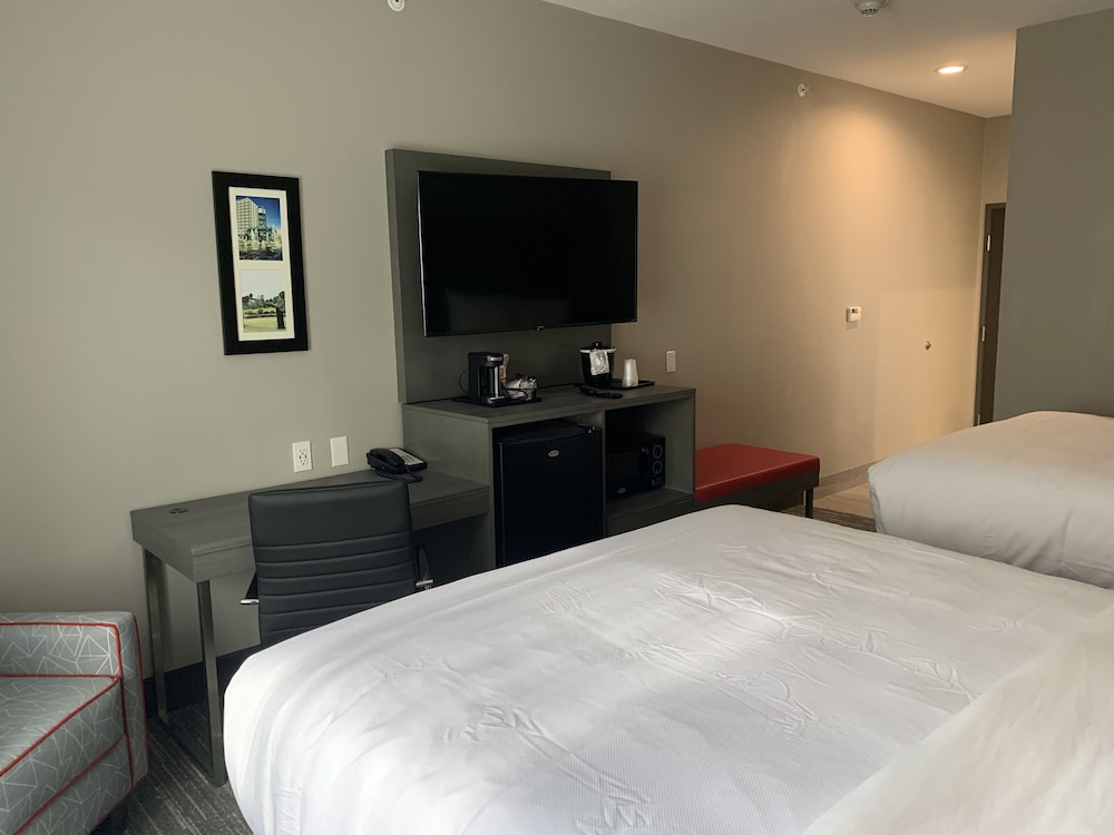 Comfort Inn & Suites Olive Branch Old Towne 5/39