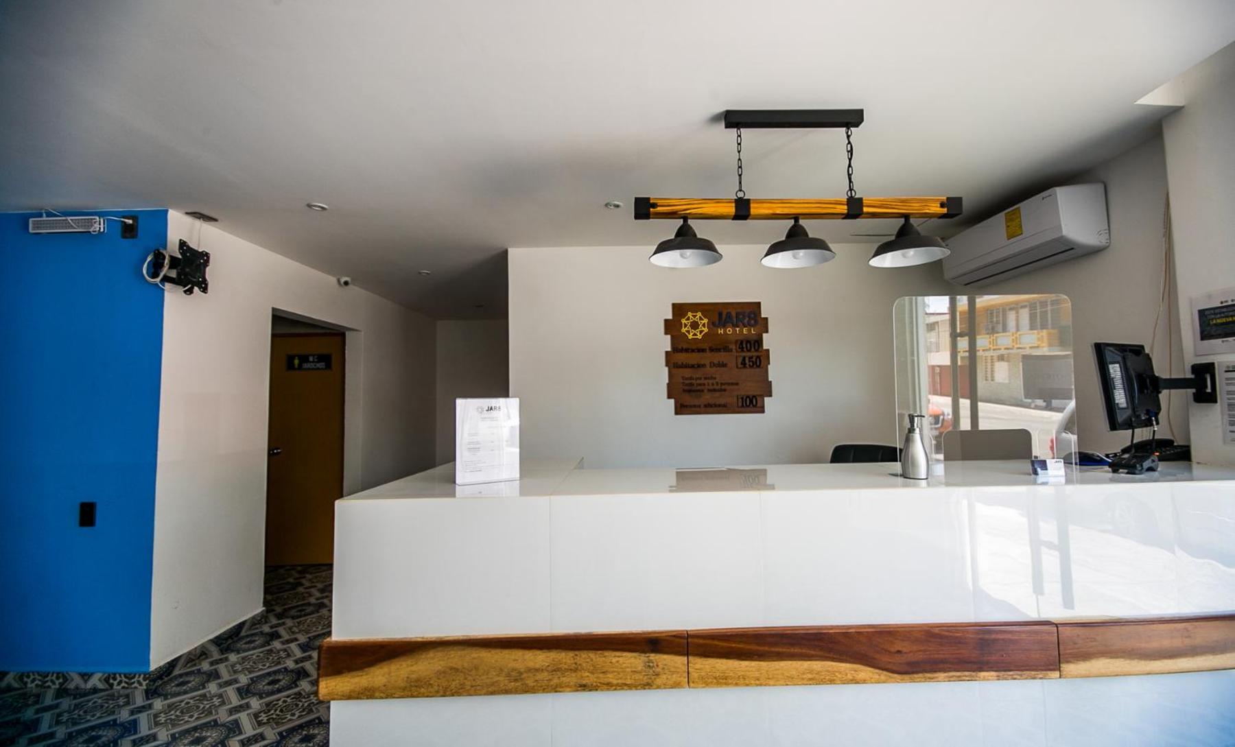 Hotel Jar8 10/50
