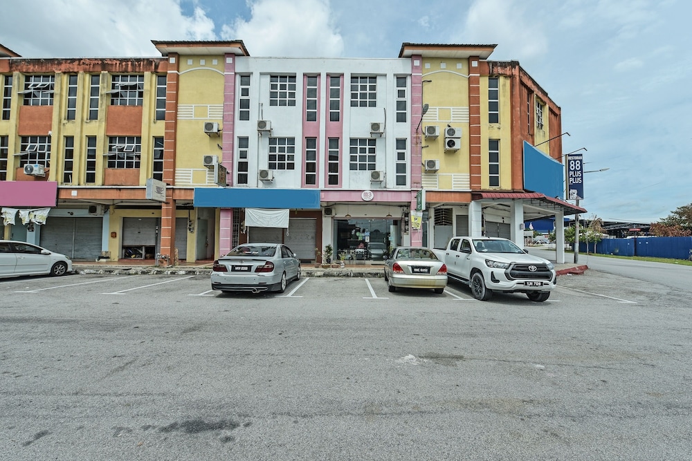Hotel O M Three Hotel 46/55