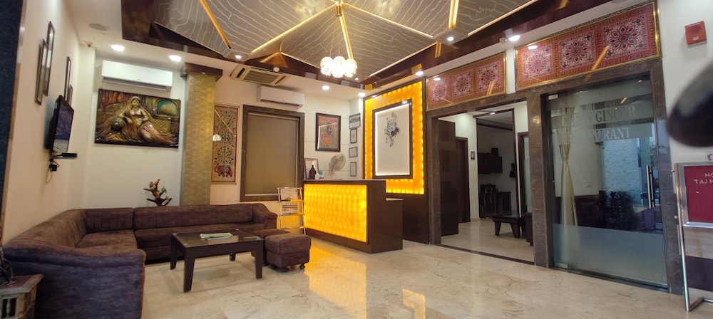 Fabhotel Taj Nagari 33/50