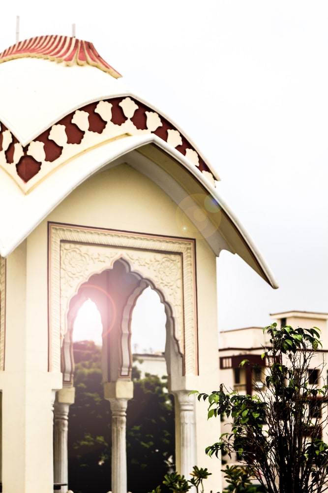 Krishna Palace 2/50