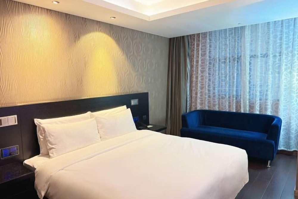 Orange Crystal Hotel (North the Bund East Daming Road) 21/59