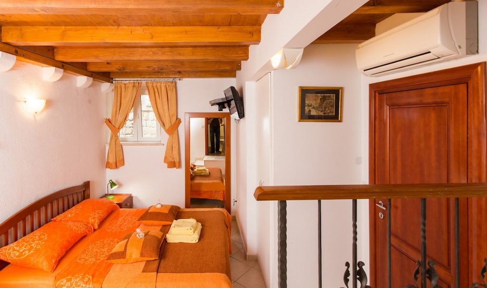Apartments Ivana 36/63