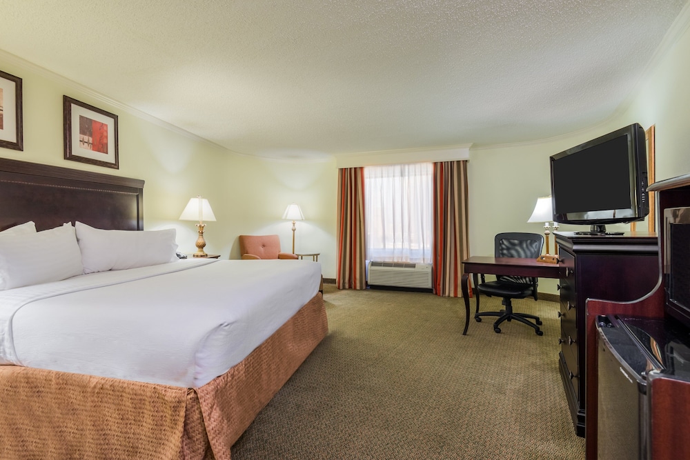 Holiday Inn Mobile Dwtn Hist District 10/46