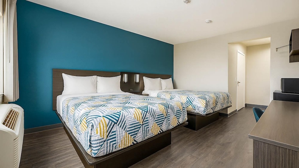 Deluxe, 2 Double Beds