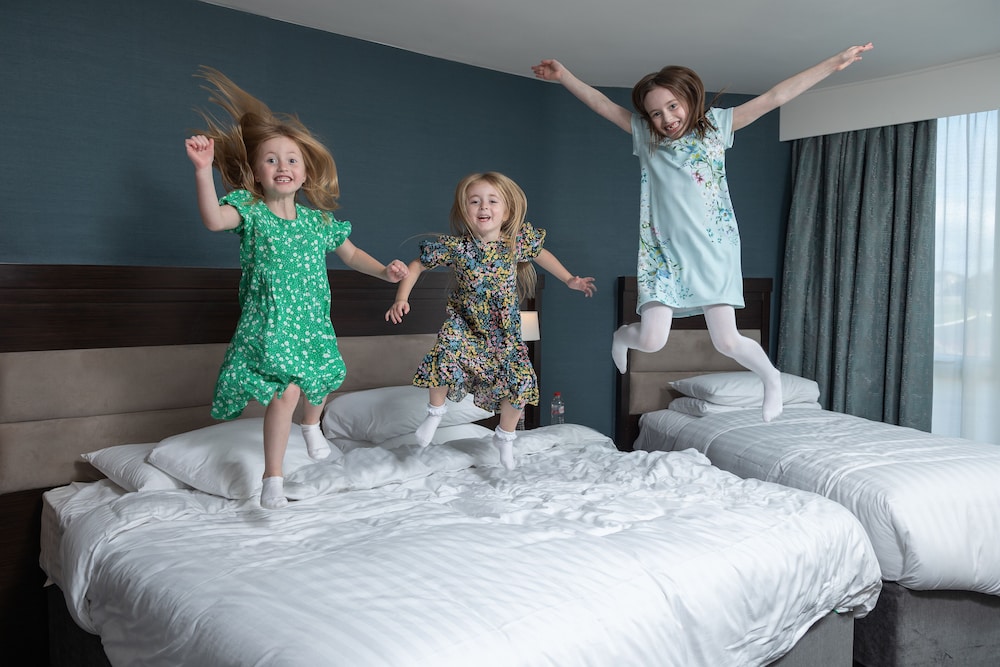Connemara Coast Hotel 30/69