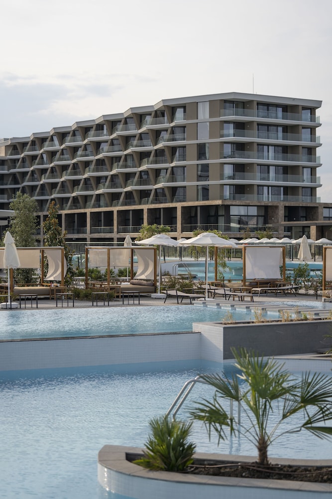 Wave Resort 52/70