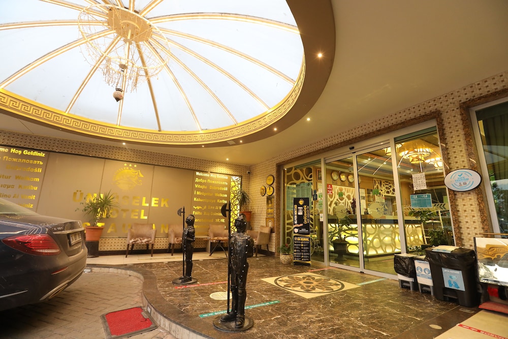 Unluselek Hotel 23/44