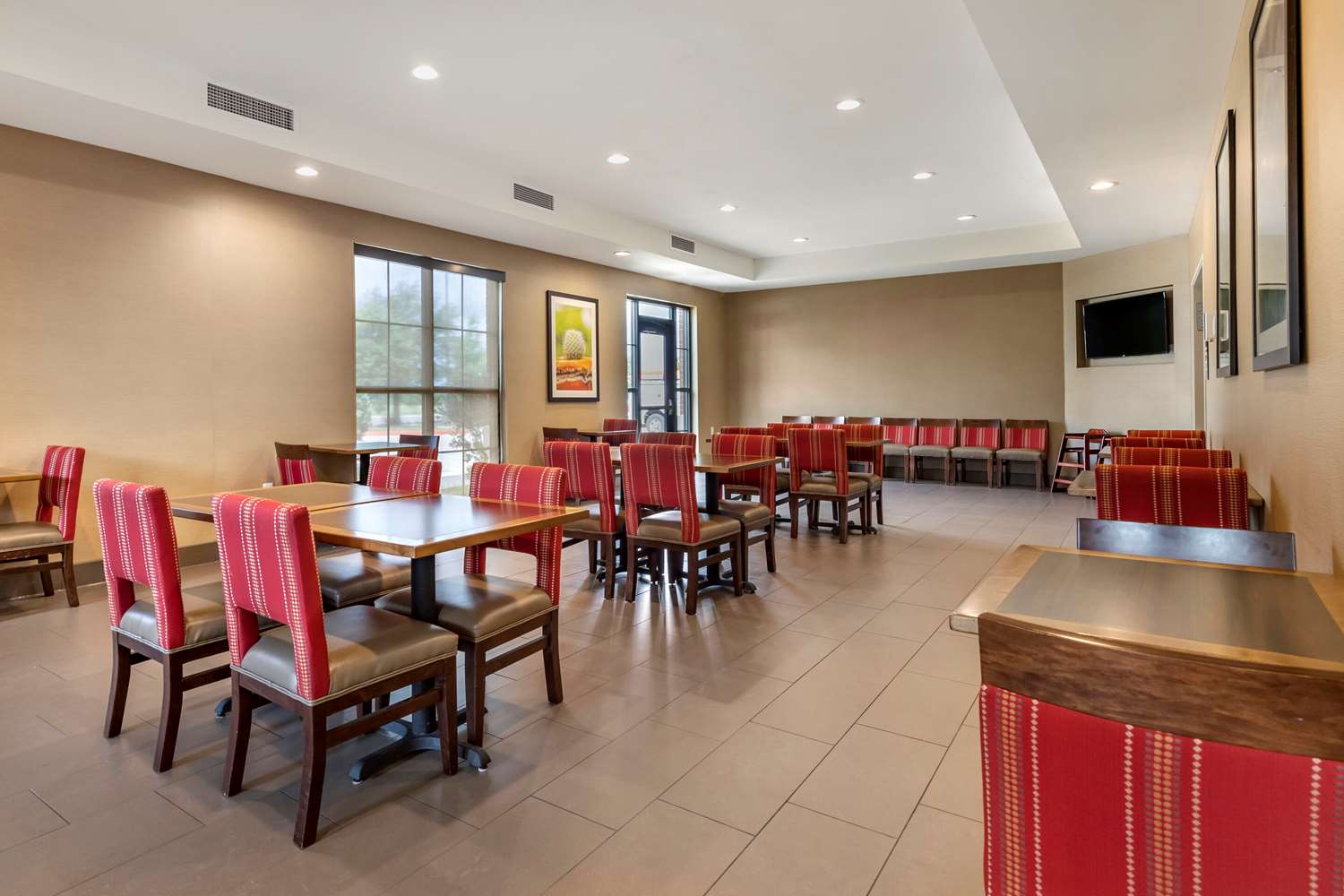 Comfort Suites Kyle 19/23