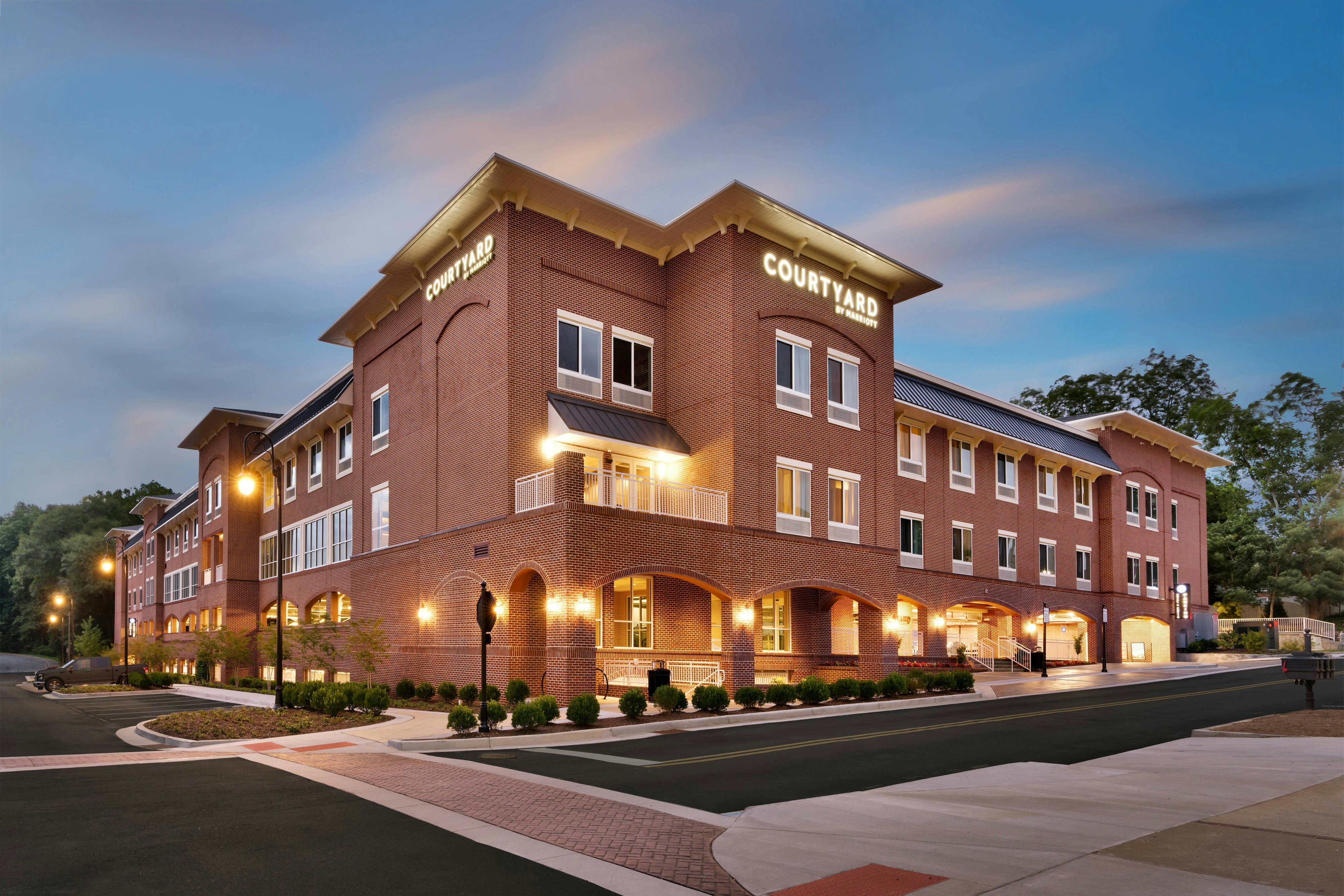 Courtyard by Marriott Atlanta Duluth Downtown 3/24