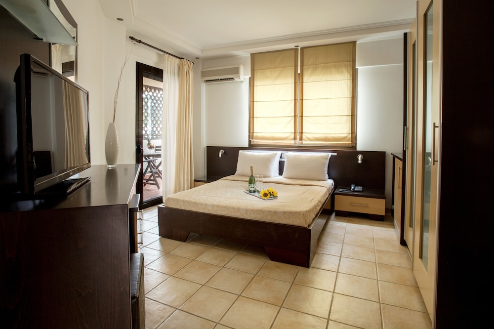 Elani Bay Resort 7/50