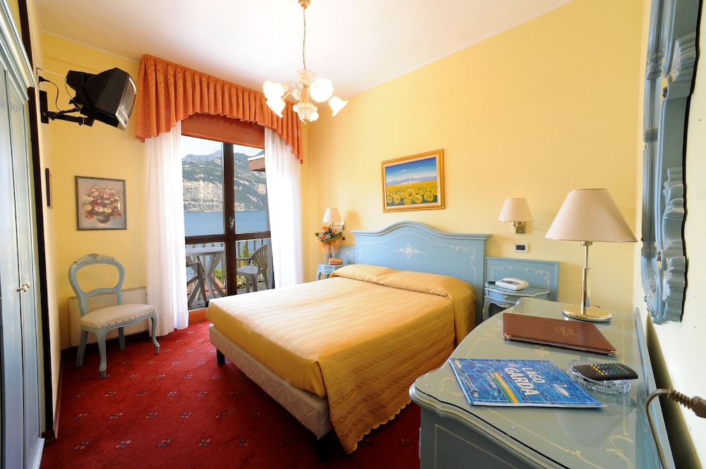 Hotel Cristallo 15/45