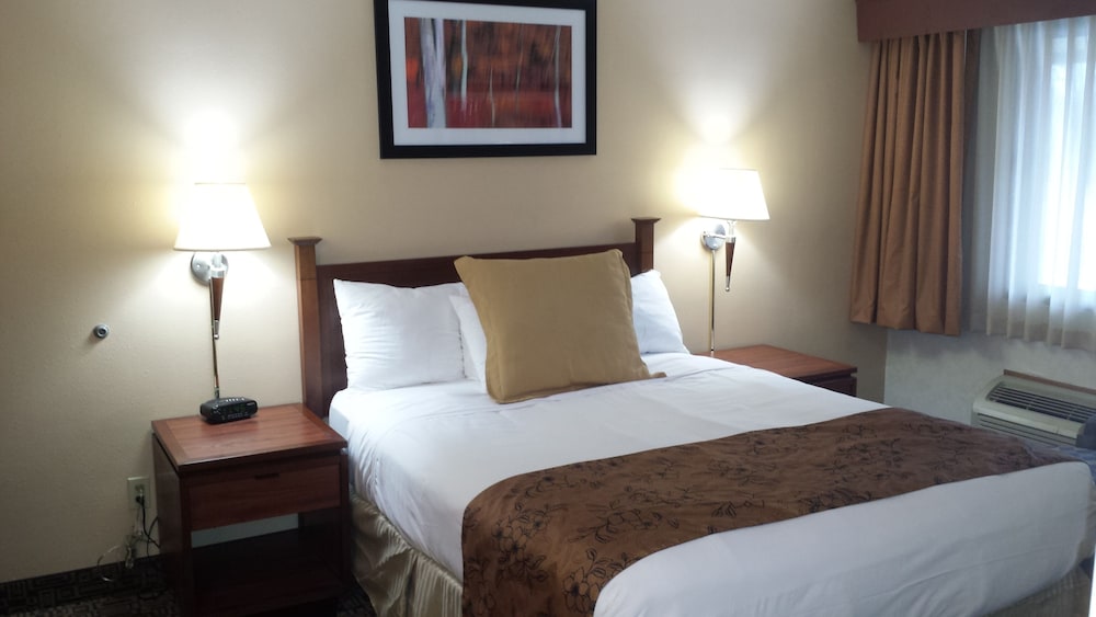 Quality Inn & Suites Black River Falls I-94 8/52