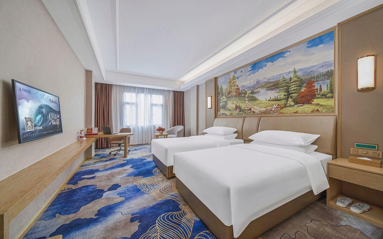 Vienna Hotel (Shenzhen Botanical Garden Road store) 33/52