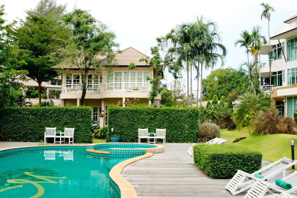 MAKATHANEE RESORT 55/63