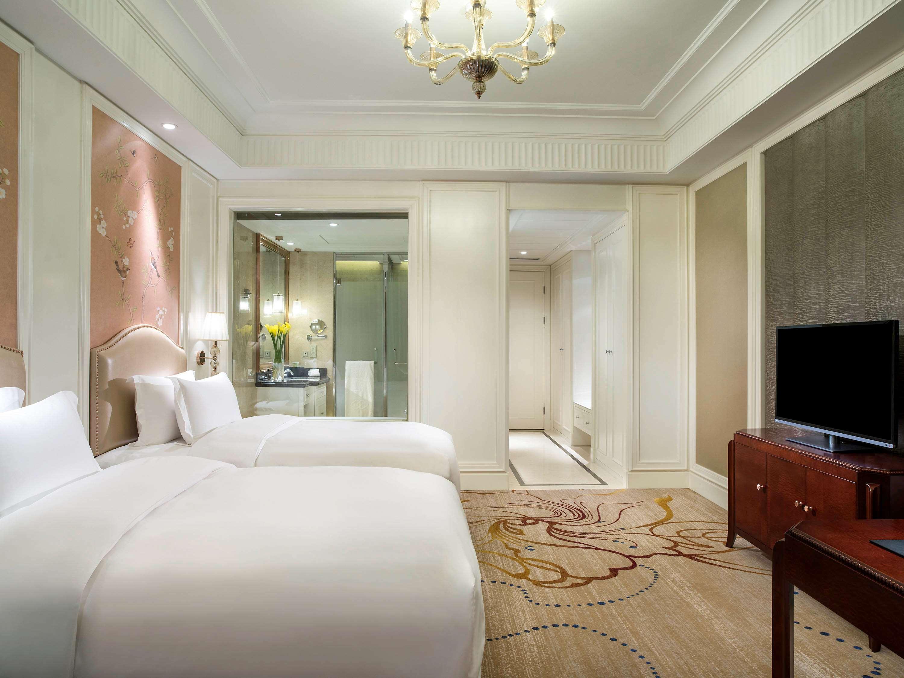 Deluxe, Twin Beds