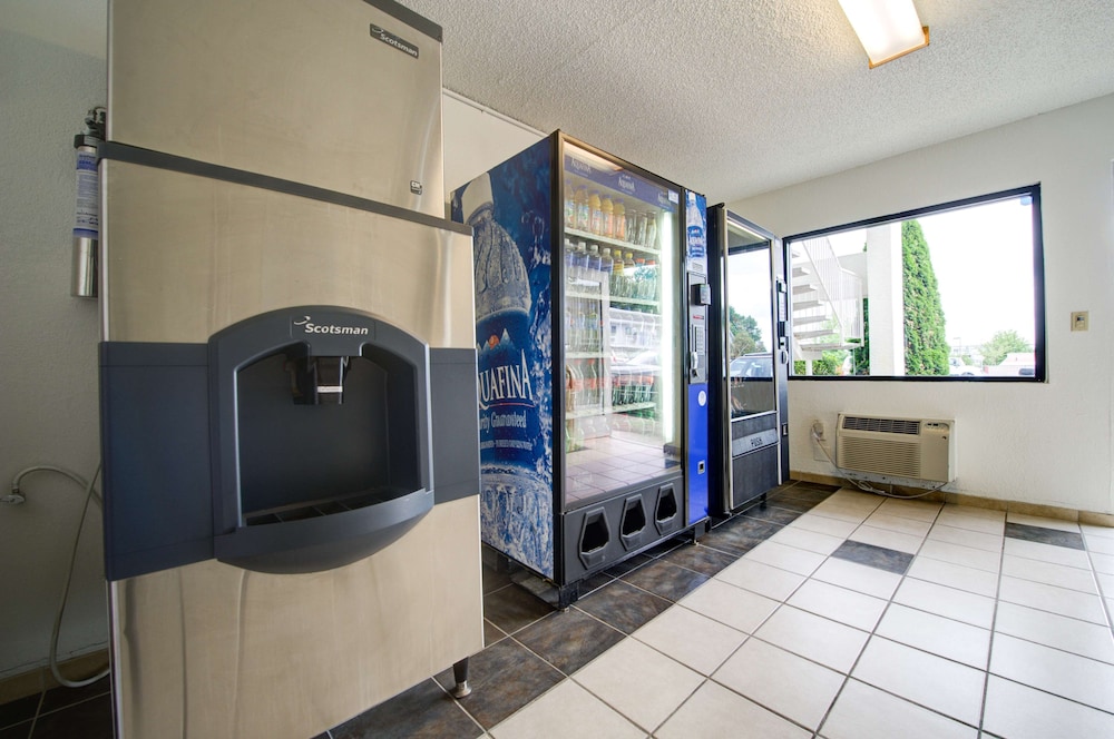 Motel6 Seattle, WA - Airport 8/47