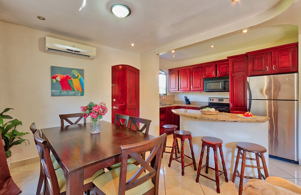 Las Brisas Resort and Villas 34/50