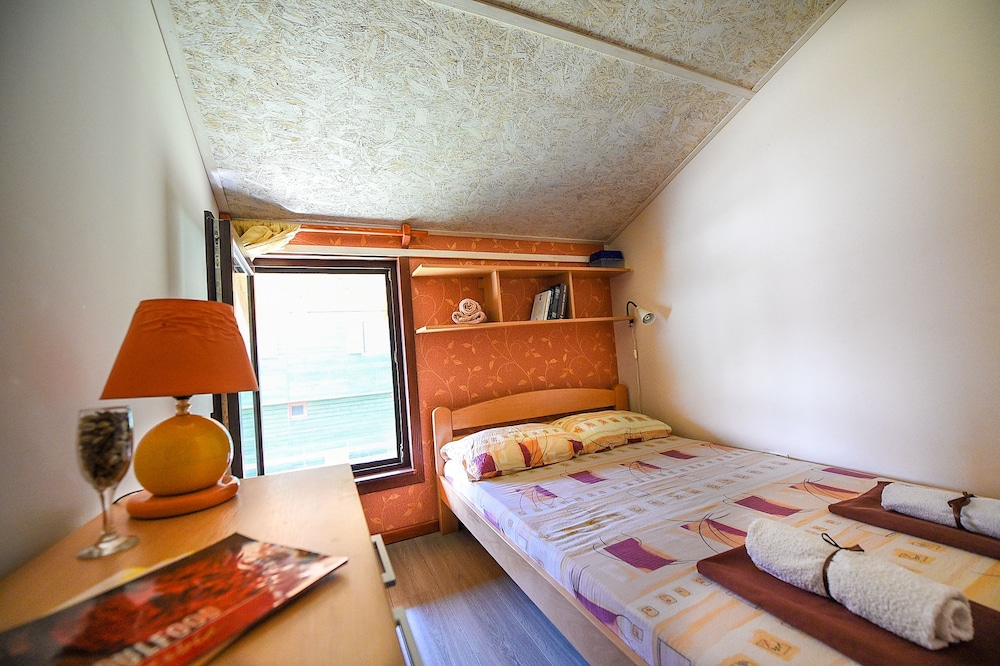 BASIC, DOUBLE BED