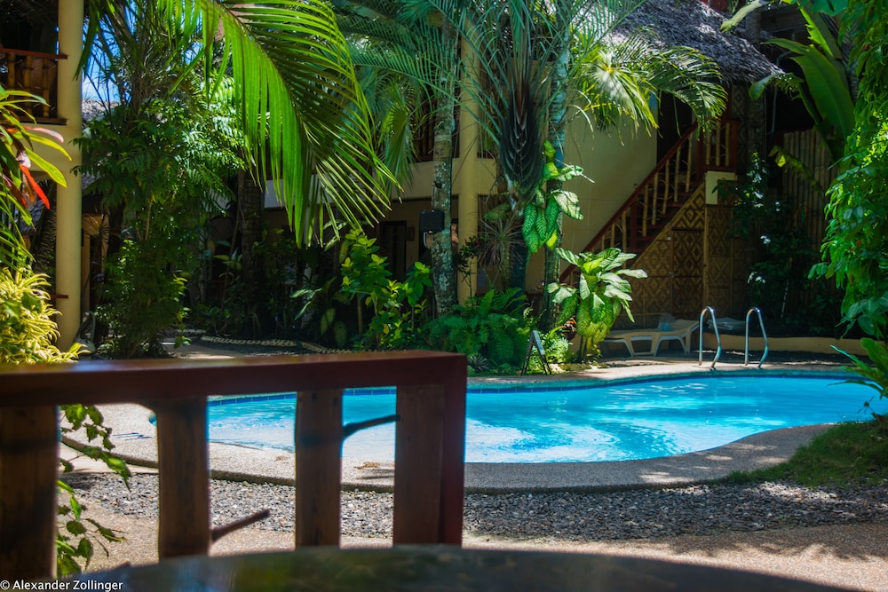 Alona Vida Beach Resort 54/64
