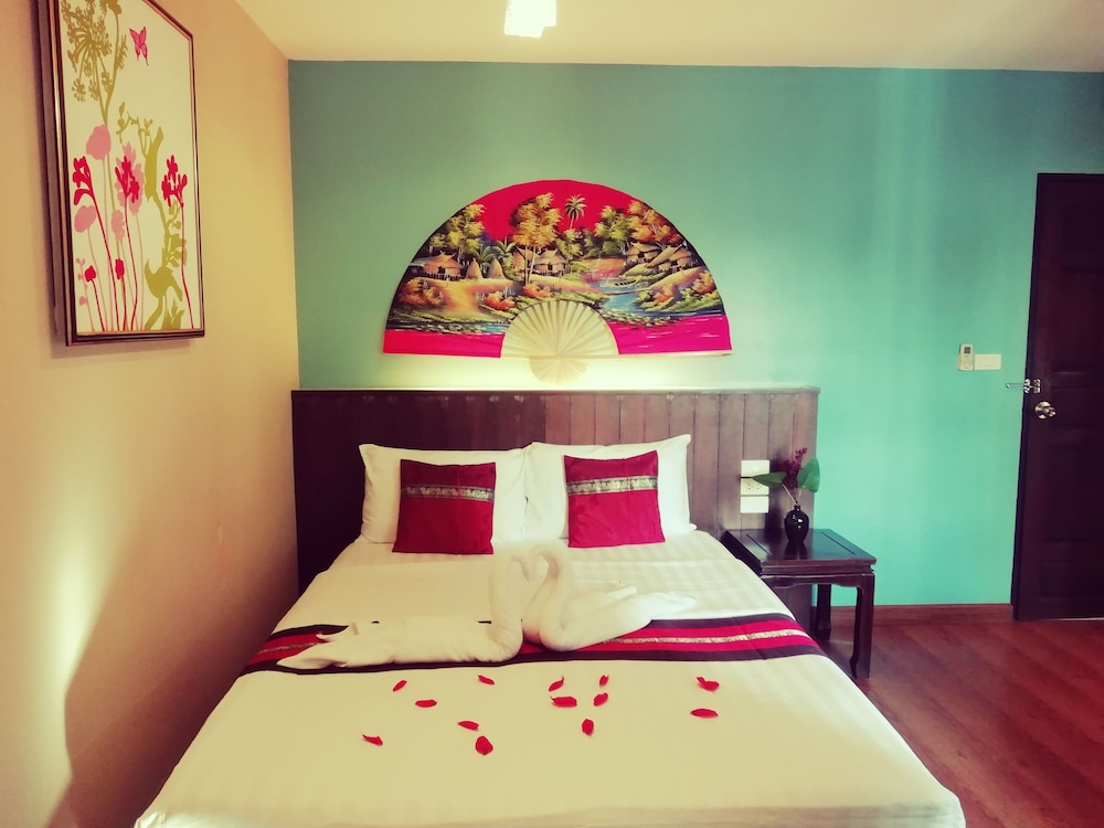 MANDALA HOUSE 25/68