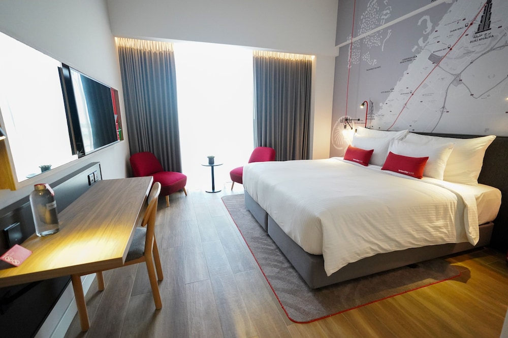 SUPERIOR KING ROOM CANAL VIEW