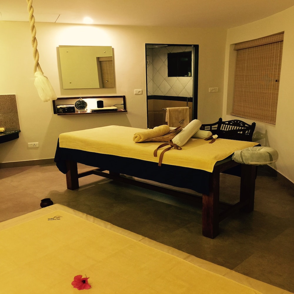 POETREE SAROVAR PORTICO 47/74