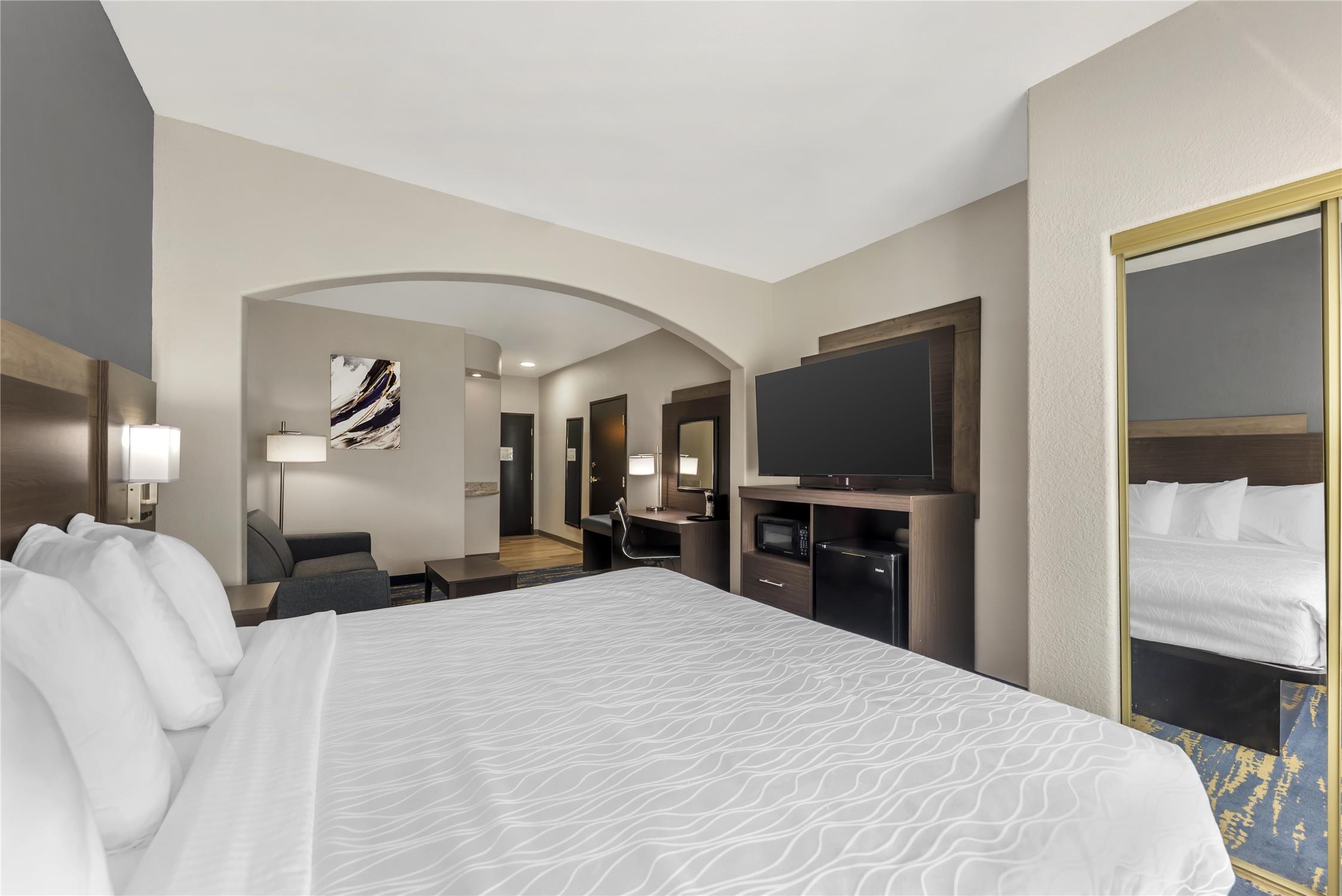 Room, King Bed, Sofa