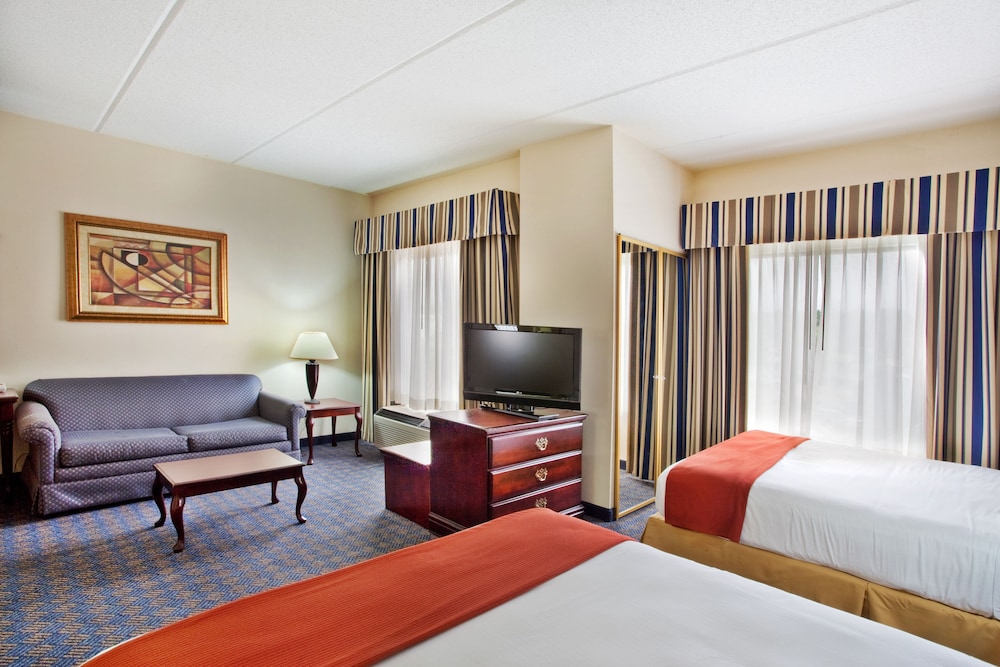 Holiday Inn Express Hotel Suites Lawrenceville 17/49