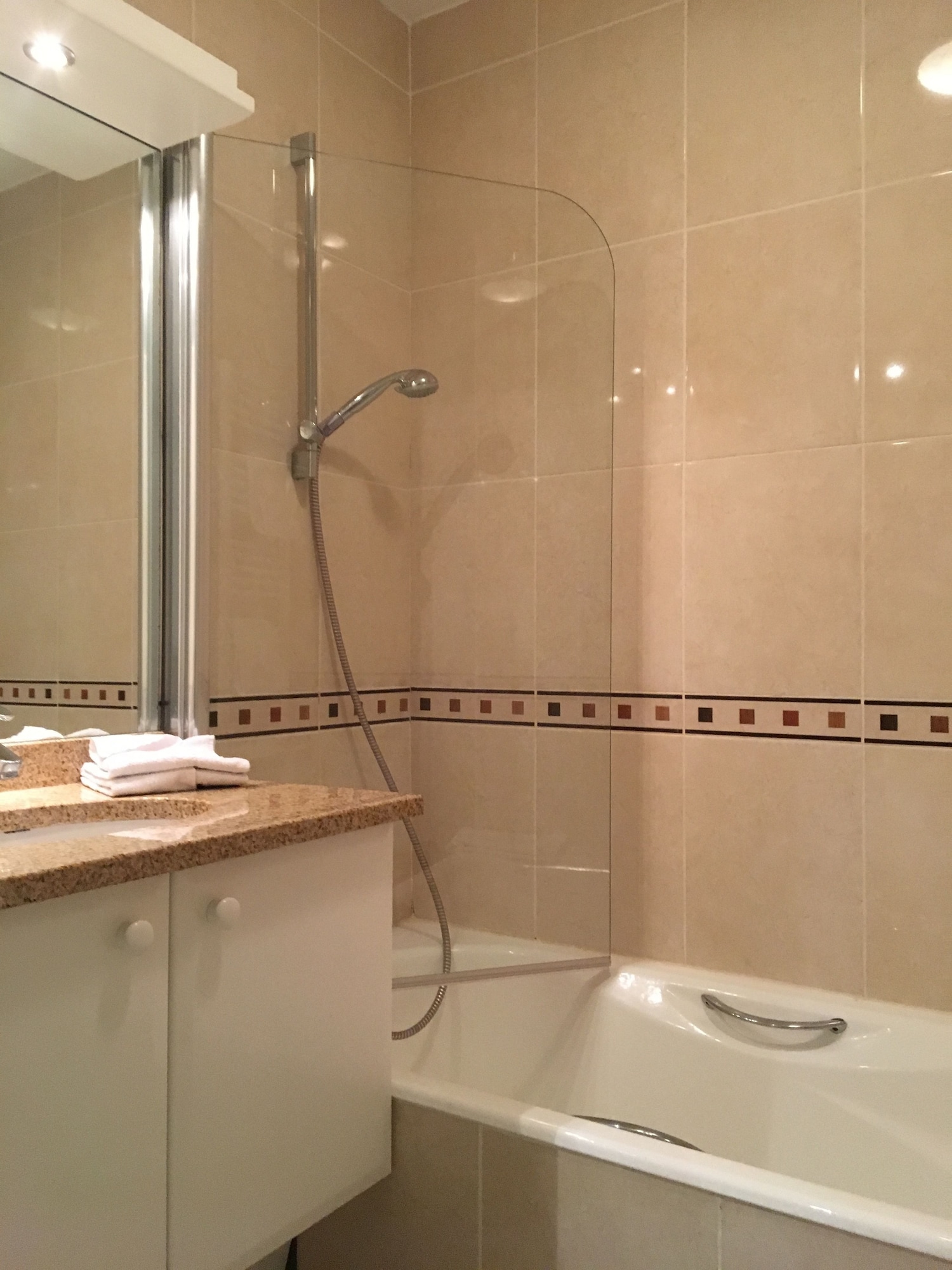 شقة بسرير مزدوج مع أريكة، Nemea Le Lido Cagnes sur Mer 7/7